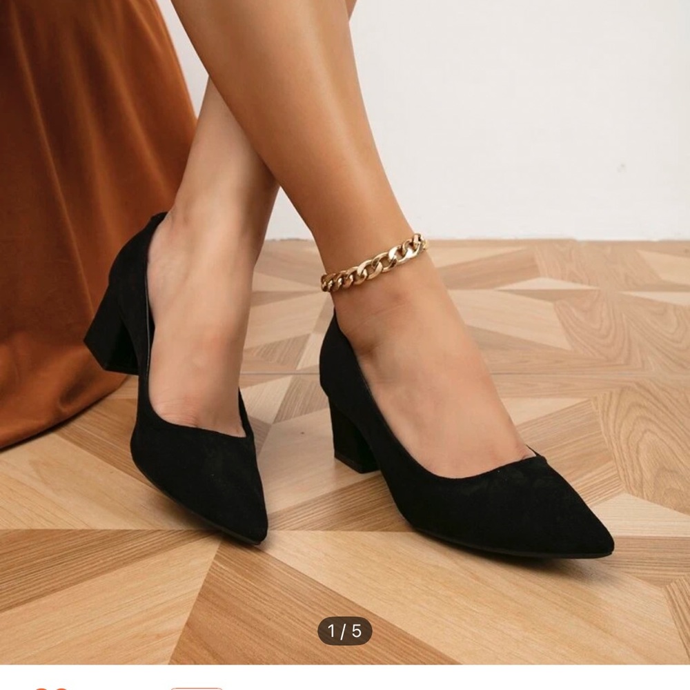 Chunky low heel